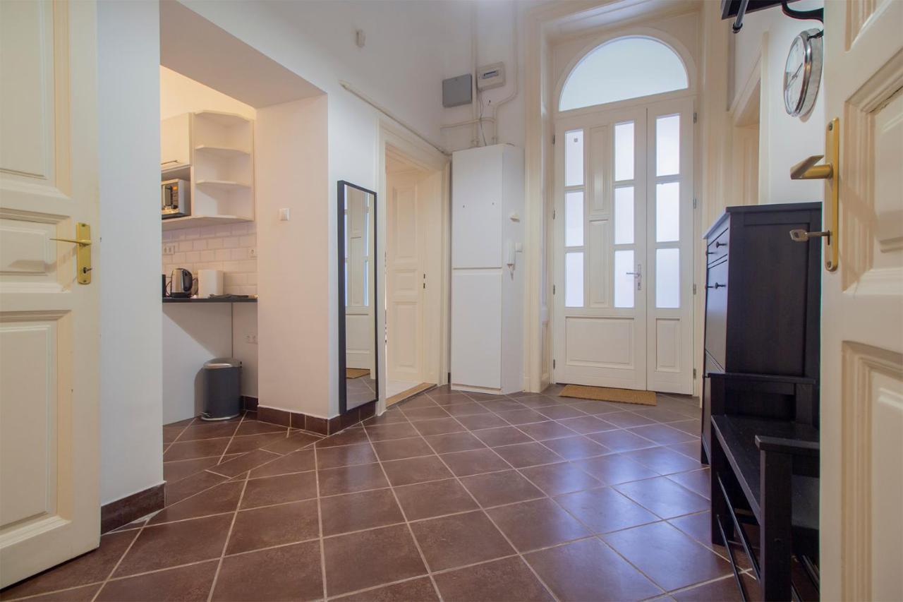 Industrial Double Loft Apartment Budapest Kültér fotó