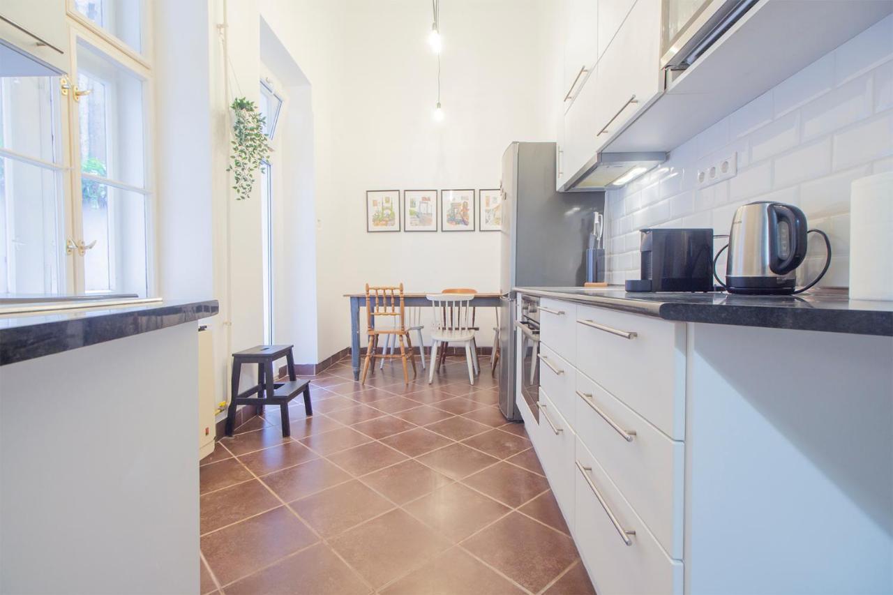 Industrial Double Loft Apartment Budapest Kültér fotó
