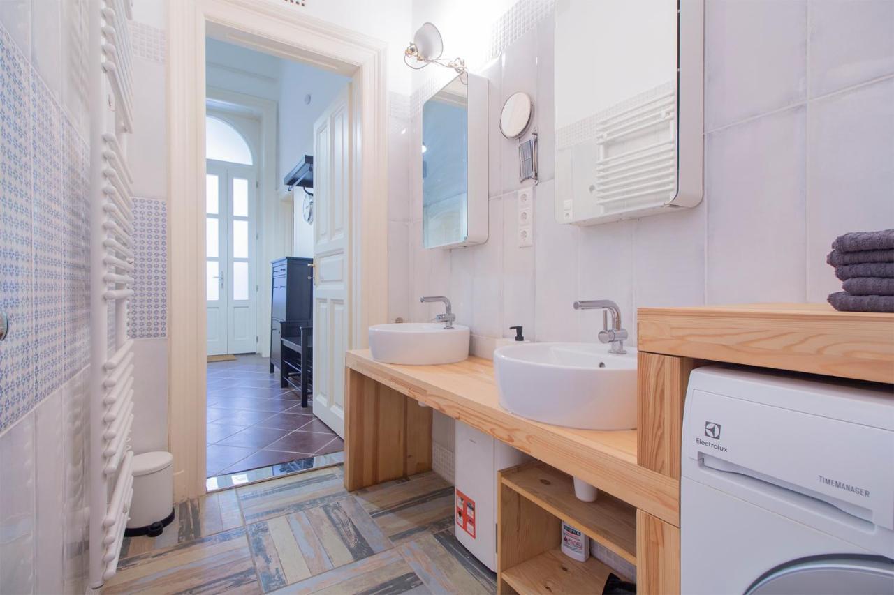 Industrial Double Loft Apartment Budapest Kültér fotó